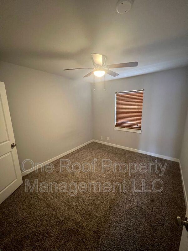 4532 Broadway #2S - Photo 2 of 9