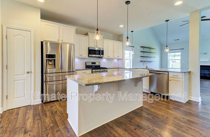 7810 Bristlecone Dr - Photo 4 of 32