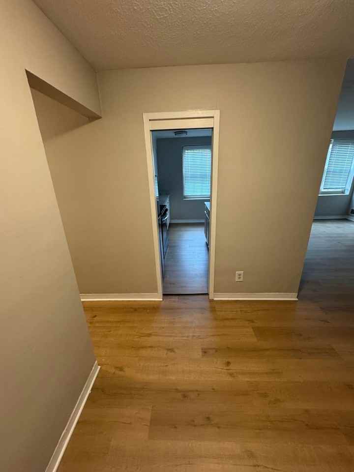 Kemper House - Photo 3 of 33