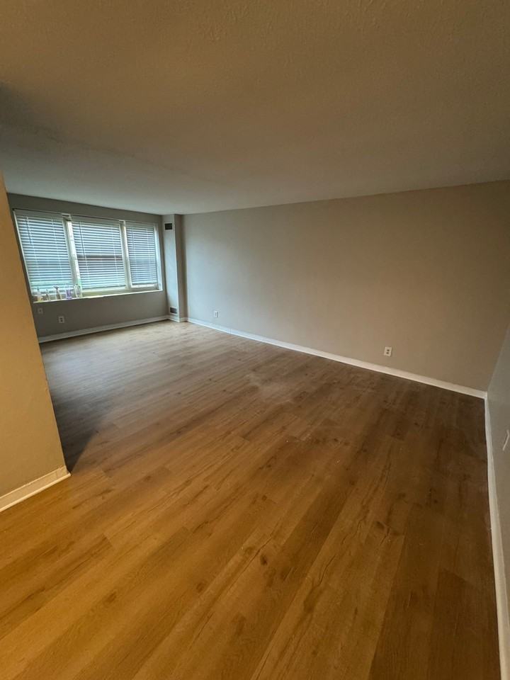 Kemper House - Photo 4 of 33