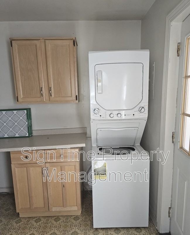 10907 Lincoln Ave - Photo 4 of 18