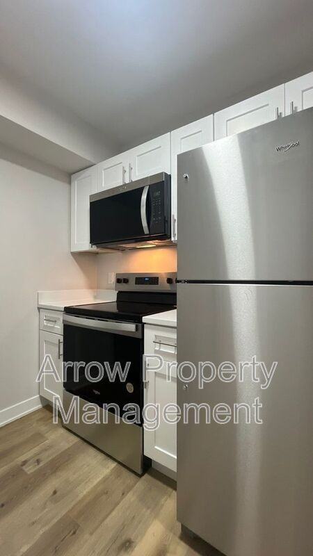 3405 Holdrege St #103 - Photo 2 of 12