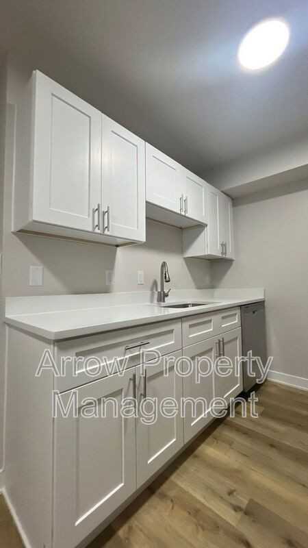 3405 Holdrege St #103 - Photo 3 of 12