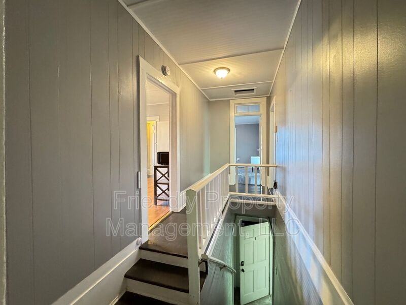 706 Walker Ave #B - Photo 4 of 15