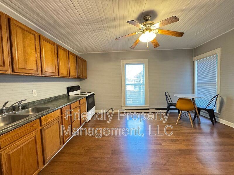 706 Walker Ave #B - Photo 5 of 15