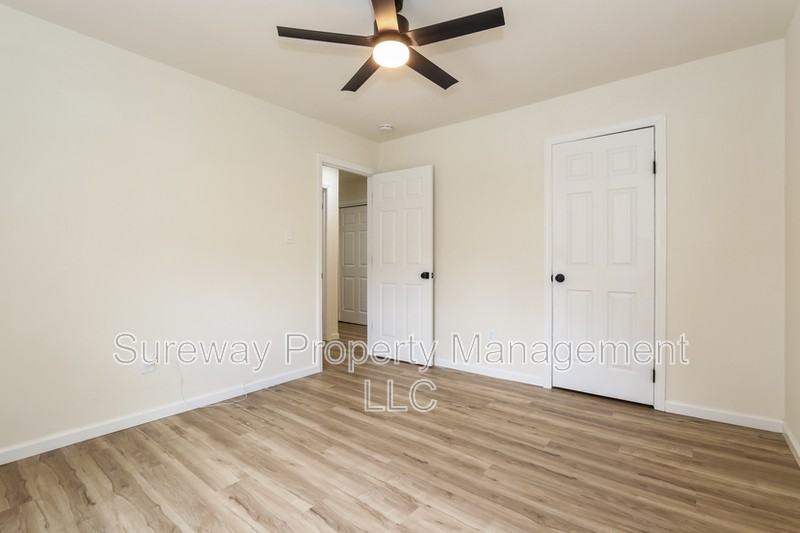 37 Berkshire Rd - Photo 7 of 15