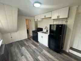 featured image of 15 Johnson Ln