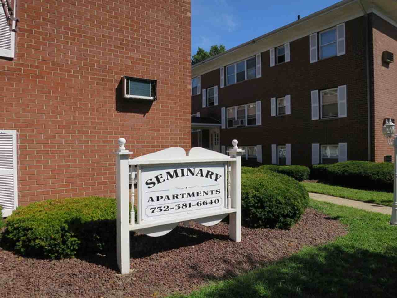 Seminary Apartments - Photo 2 of 8