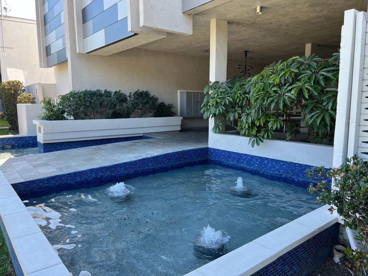 Valley Wilshire Apartments - Photo 3 of 4