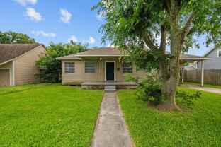 623 18th Ave N - Photo 1 of 1