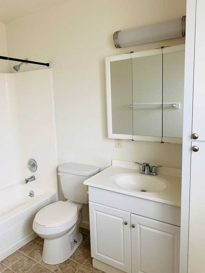 268 Douglas Street - Photo 6 of 31