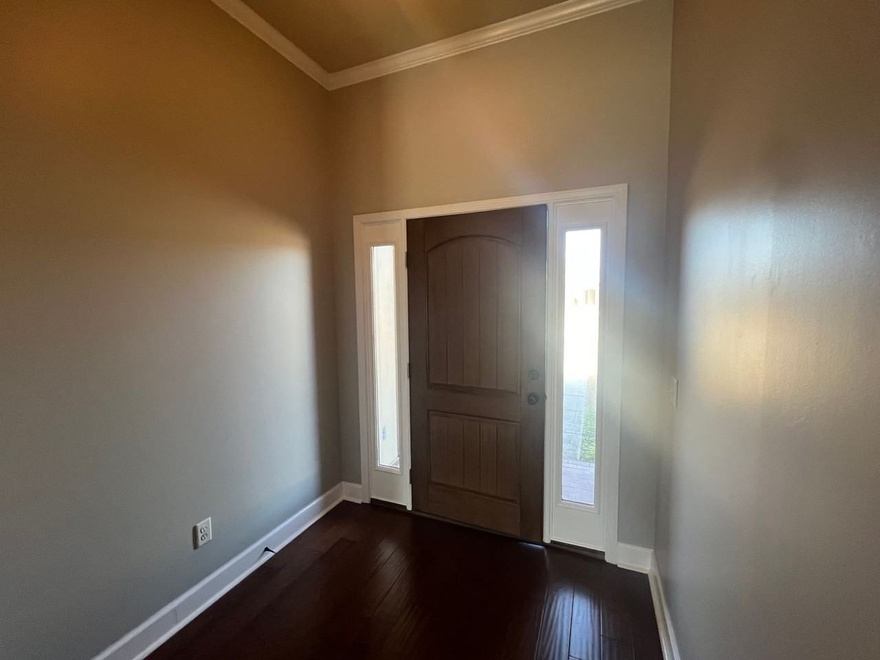 116 Dawson Ln - Photo 2 of 21