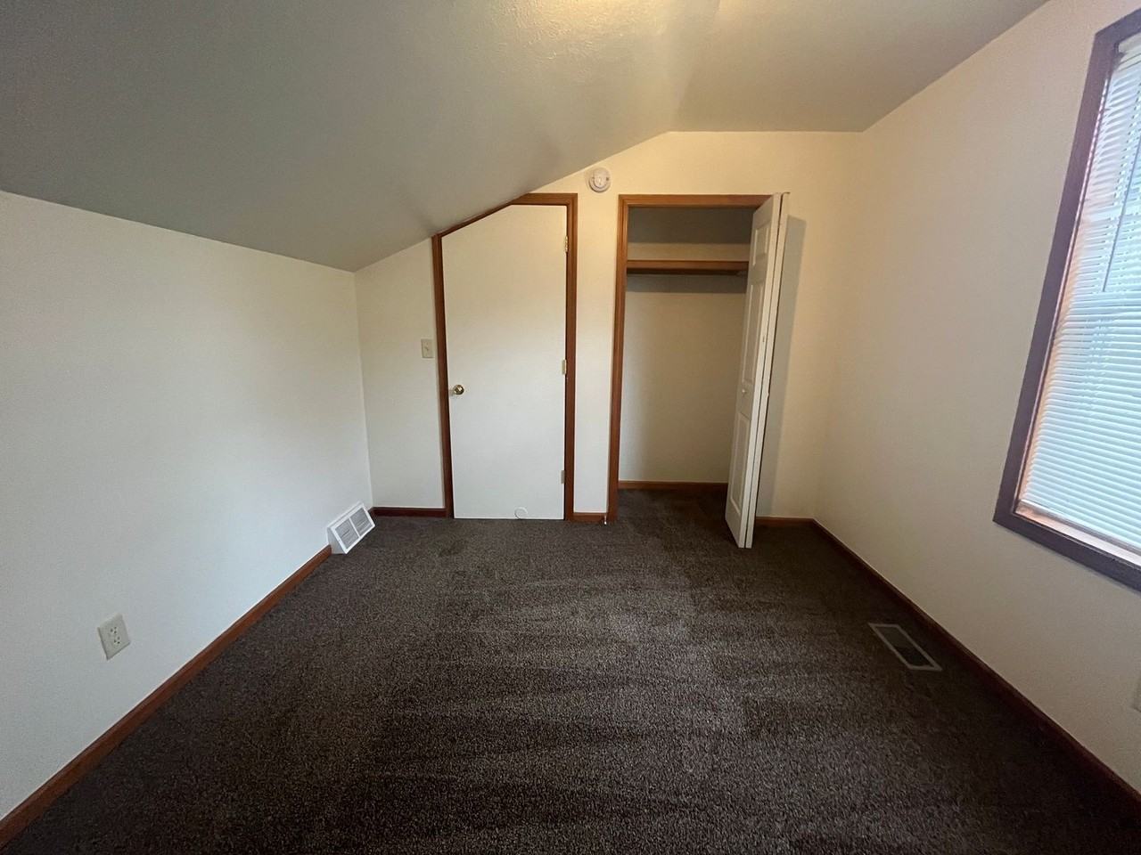 529 S Silverwood Ln #A - Photo 5 of 14