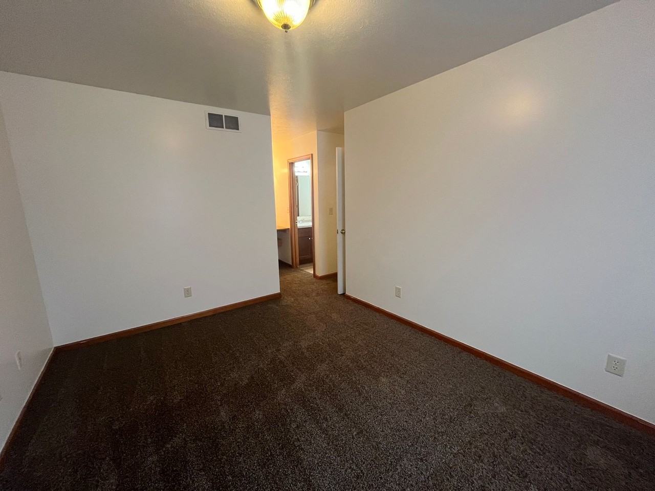 529 S Silverwood Ln #A - Photo 7 of 14