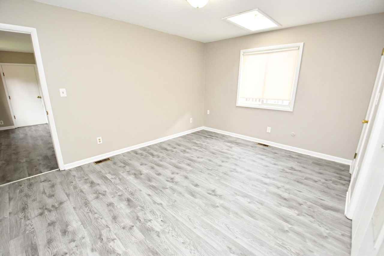 1023 Oakland St - Photo 7 of 21