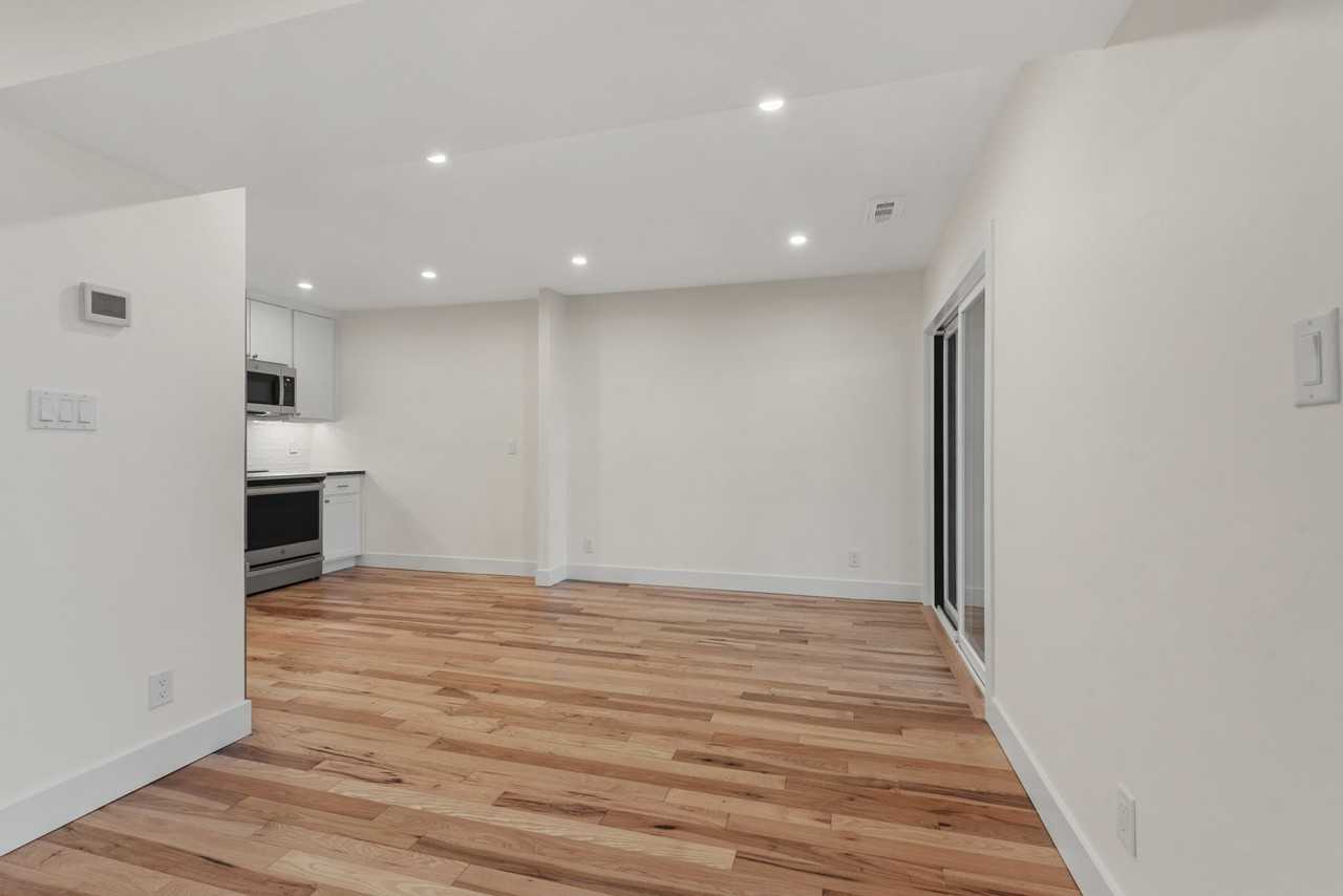 778 Fairview Ave Apt C - Photo 7 of 25