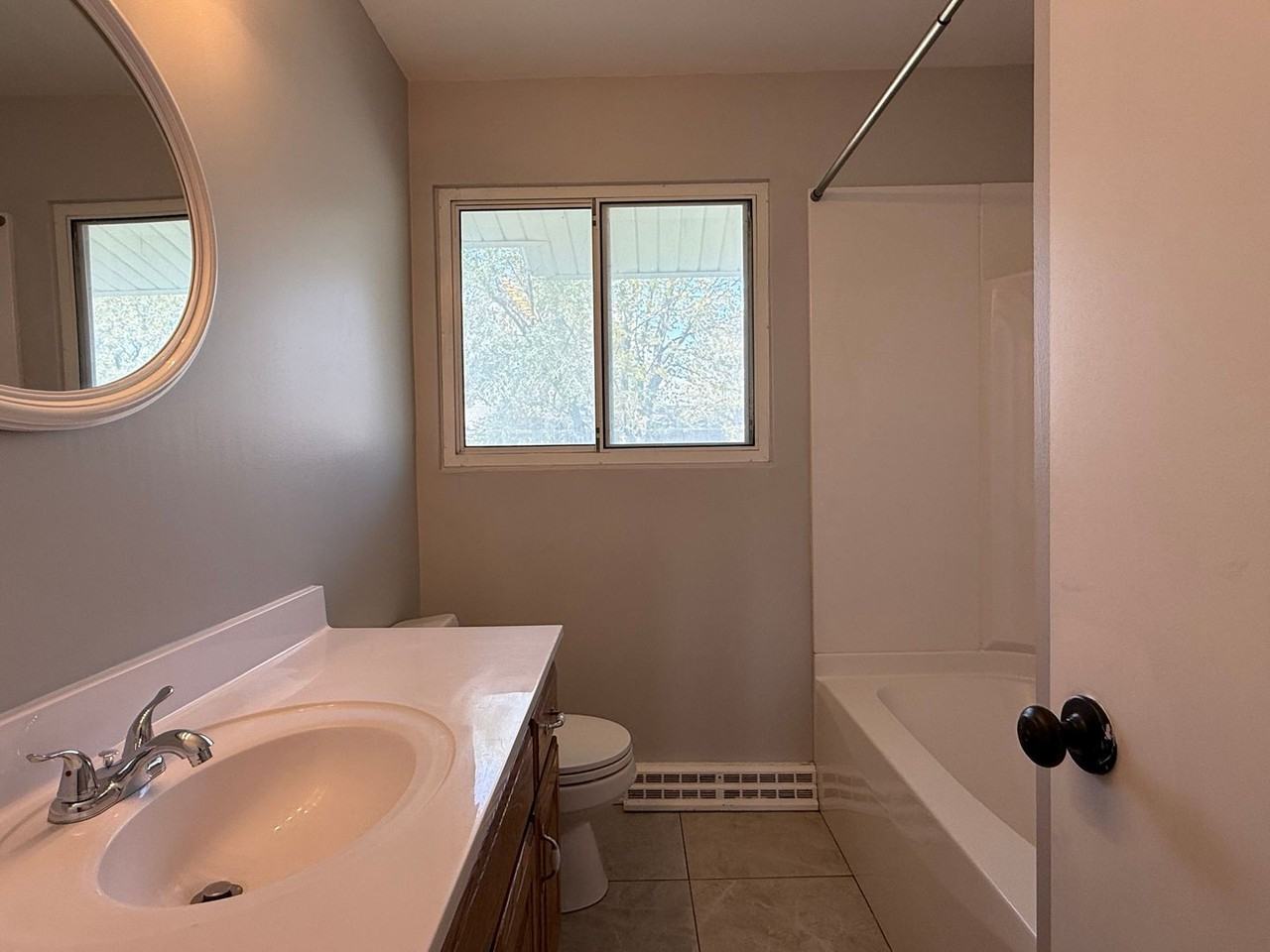 1311 Sw 72nd Pl - Photo 7 of 12