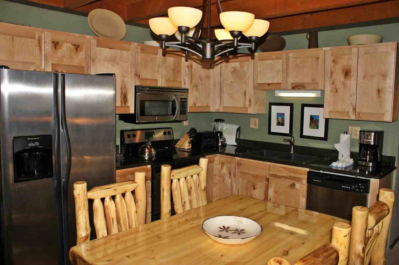 4200 Lodge Pole Cir - Photo 4 of 15