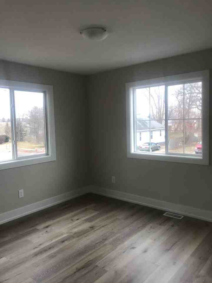 1352 6th St - Photo 7 of 15