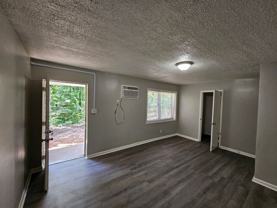 Live in Comfort at Evergreen Apartments in Knoxville! - Photo 1 of 1