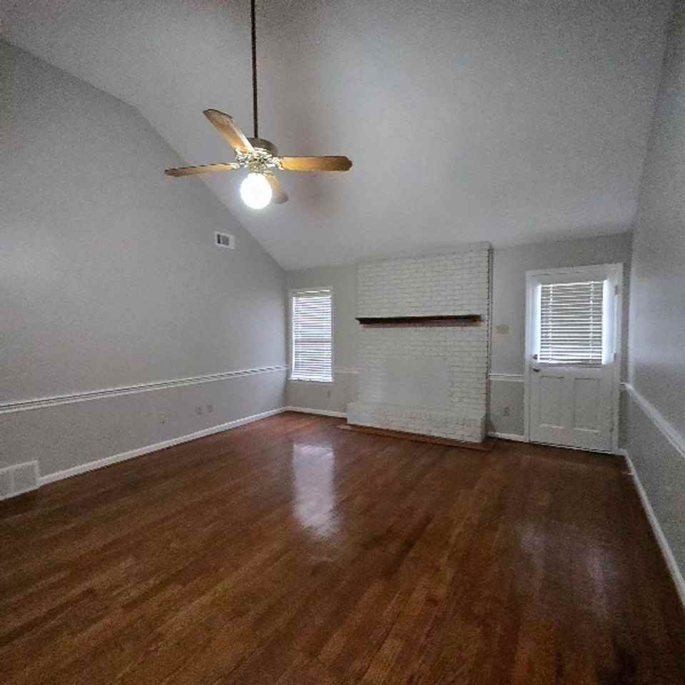3050 Ruskin Rd - Photo 3 of 12