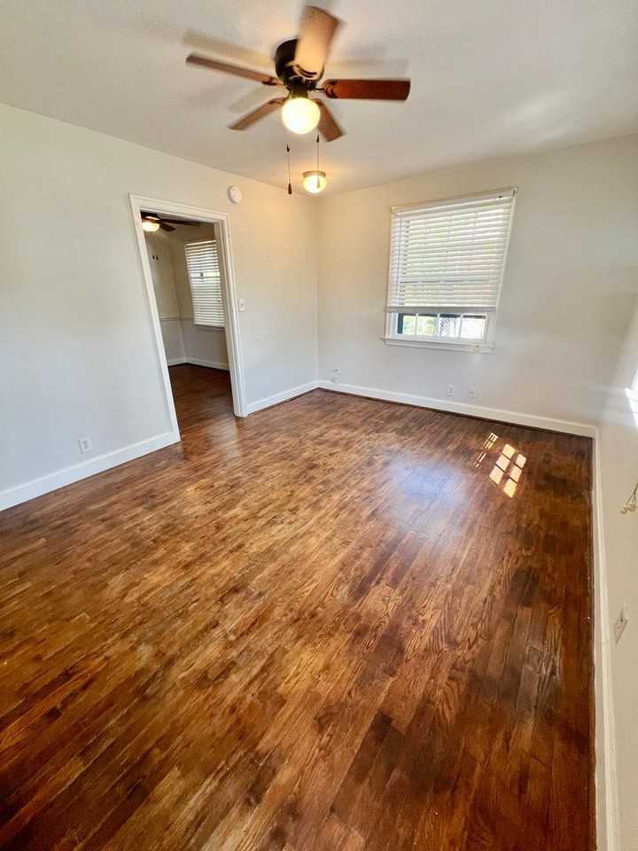 1316A Venus Dr - Photo 2 of 13