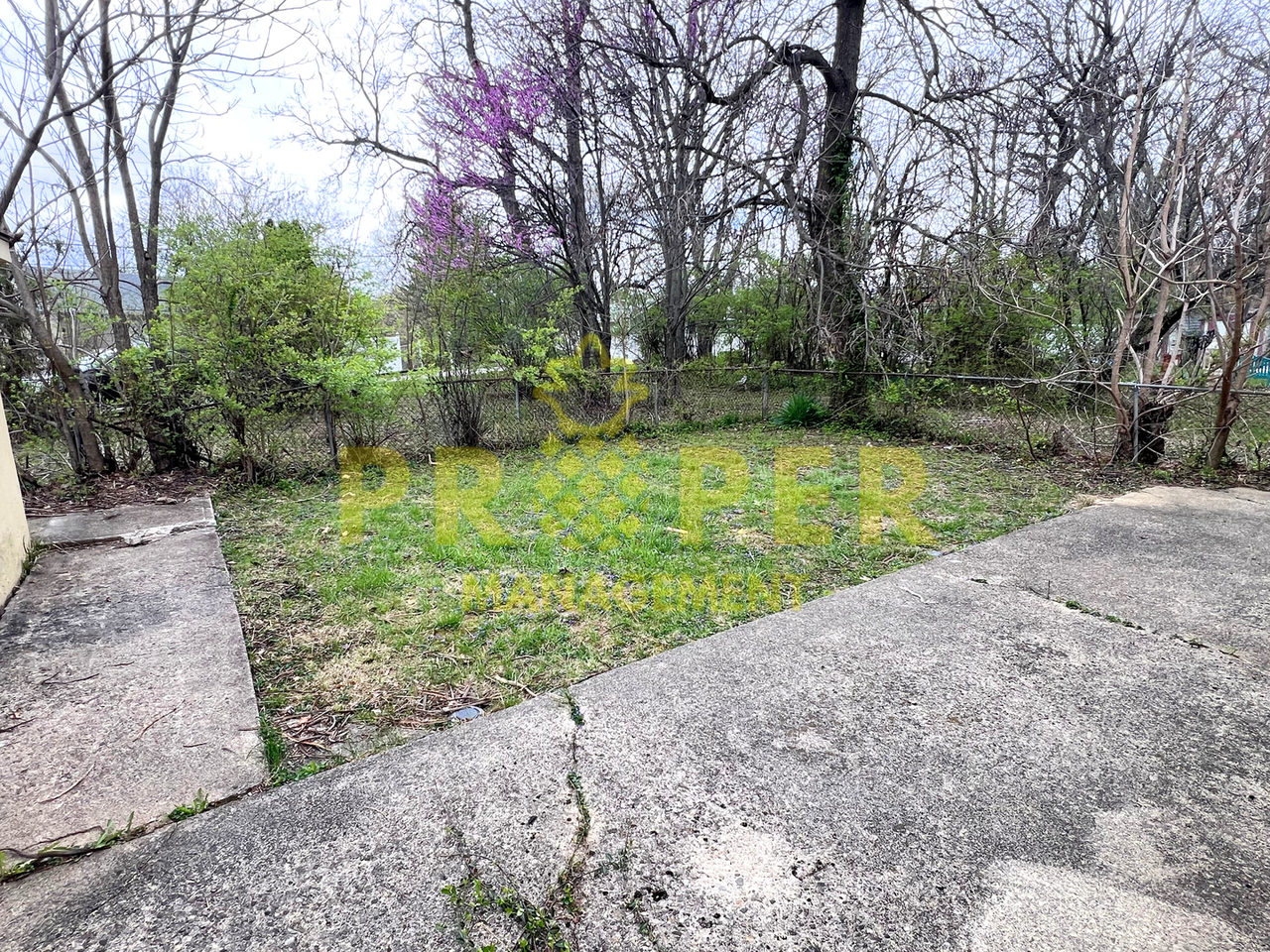 2501 Fairport Ave - Photo 3 of 12