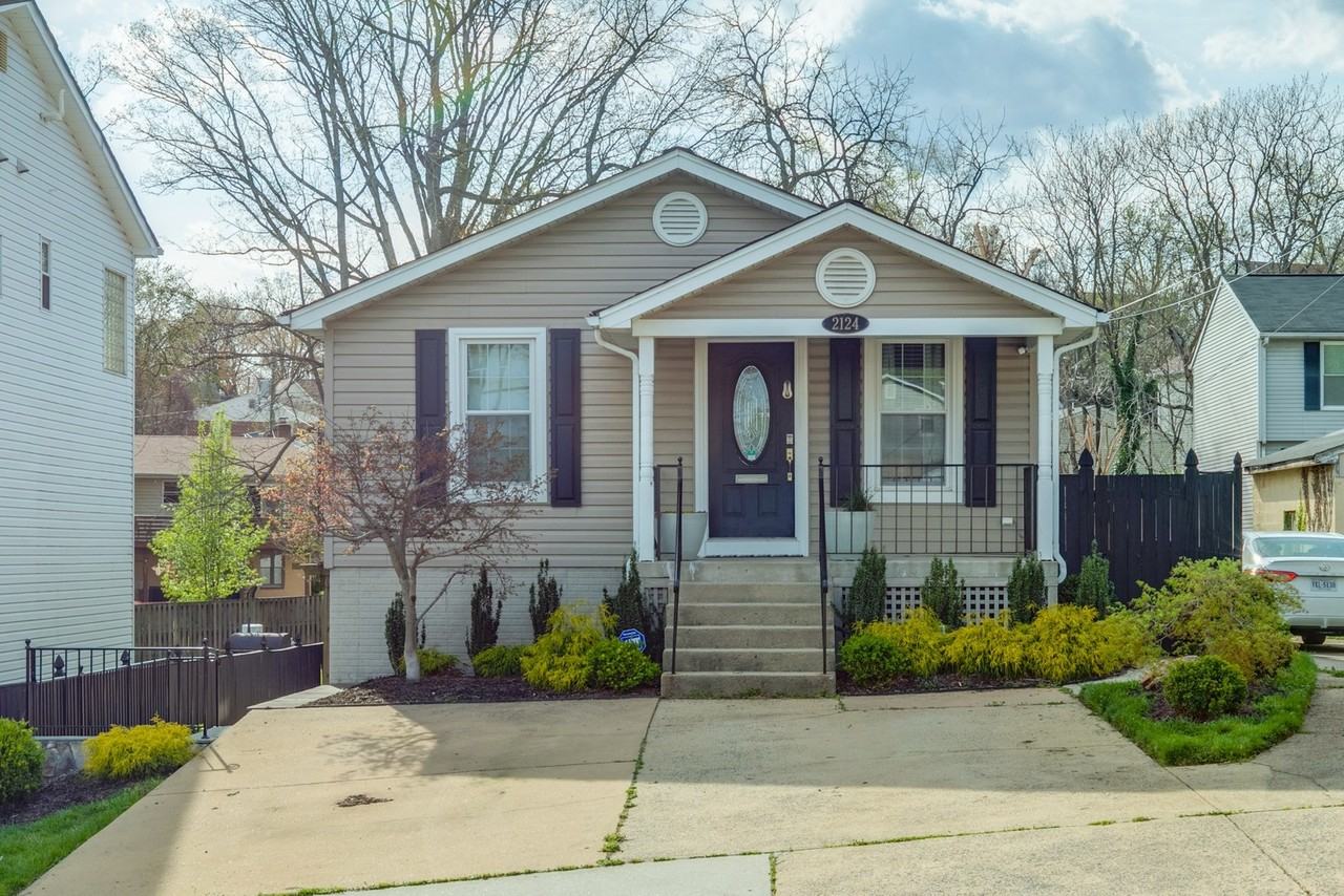 2124 S Lowell St - Photo 2 of 34