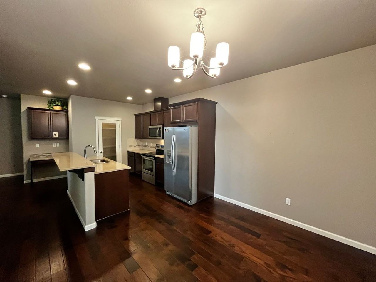 3882 Portside Dr - Photo 6 of 24