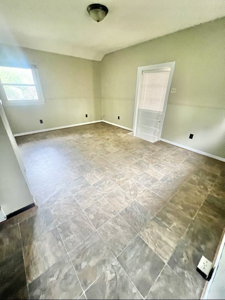 138 Wilkes Street - Photo 2 of 8