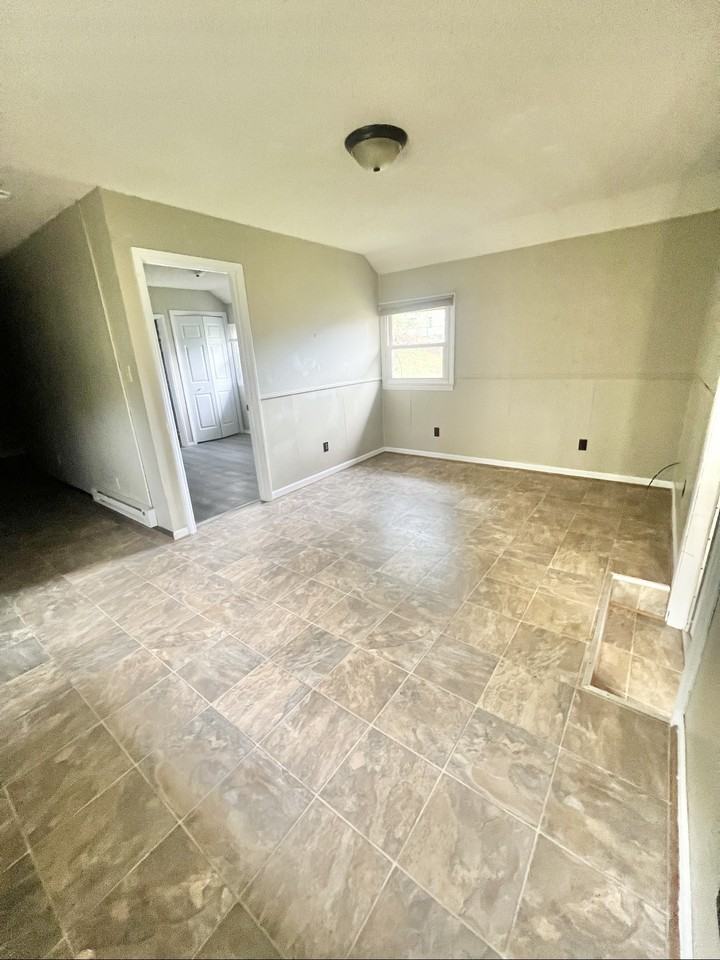 138 Wilkes Street - Photo 3 of 8