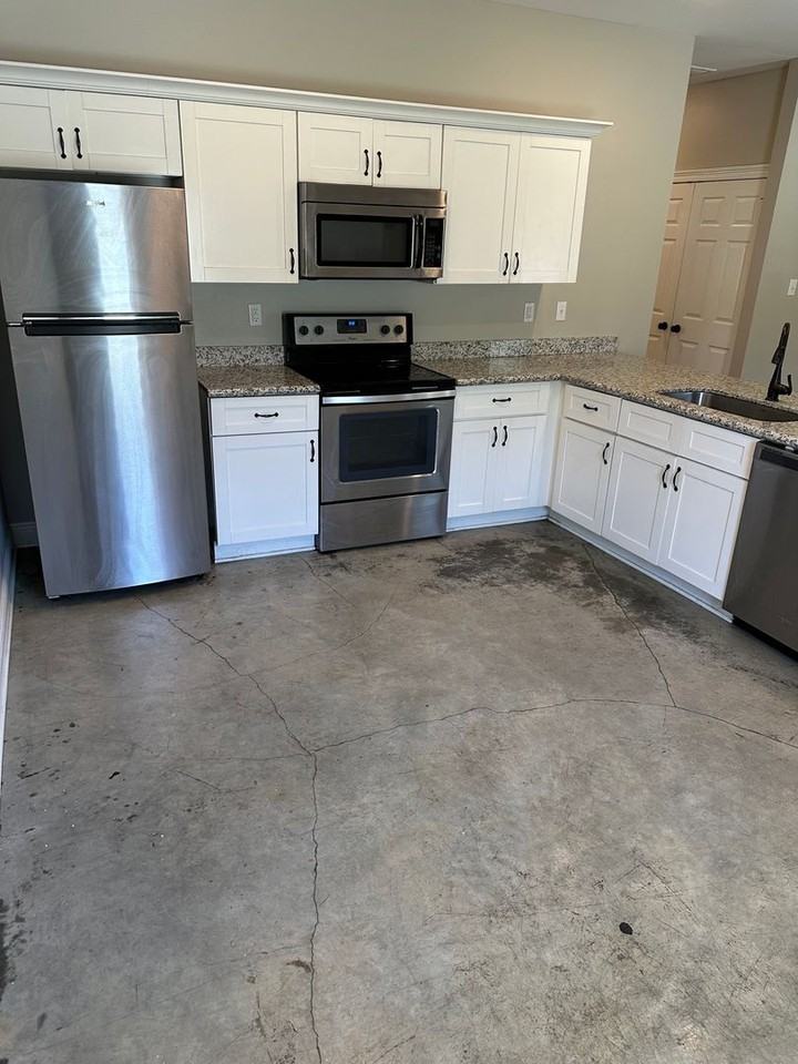 103 Tina Dr - Photo 3 of 13