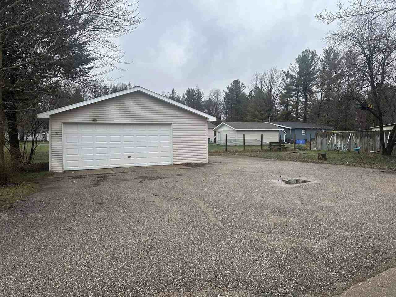 2322 2nd Ave S - Photo 3 of 3