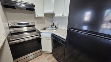 featured image of 1400 E Walnut St