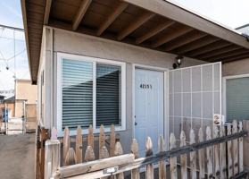 featured image of 4209-4223.5 Winona Avenue