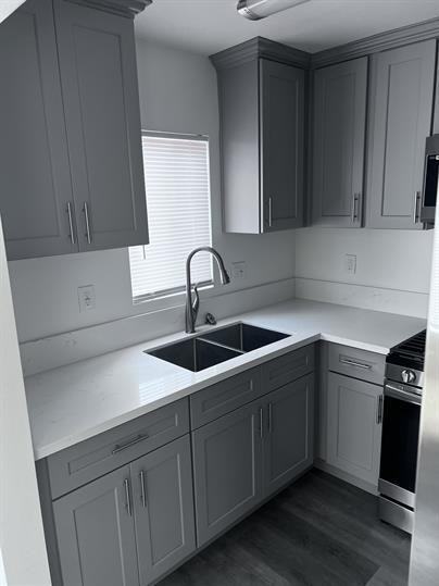 830 East 109th Street - Photo 5 of 7