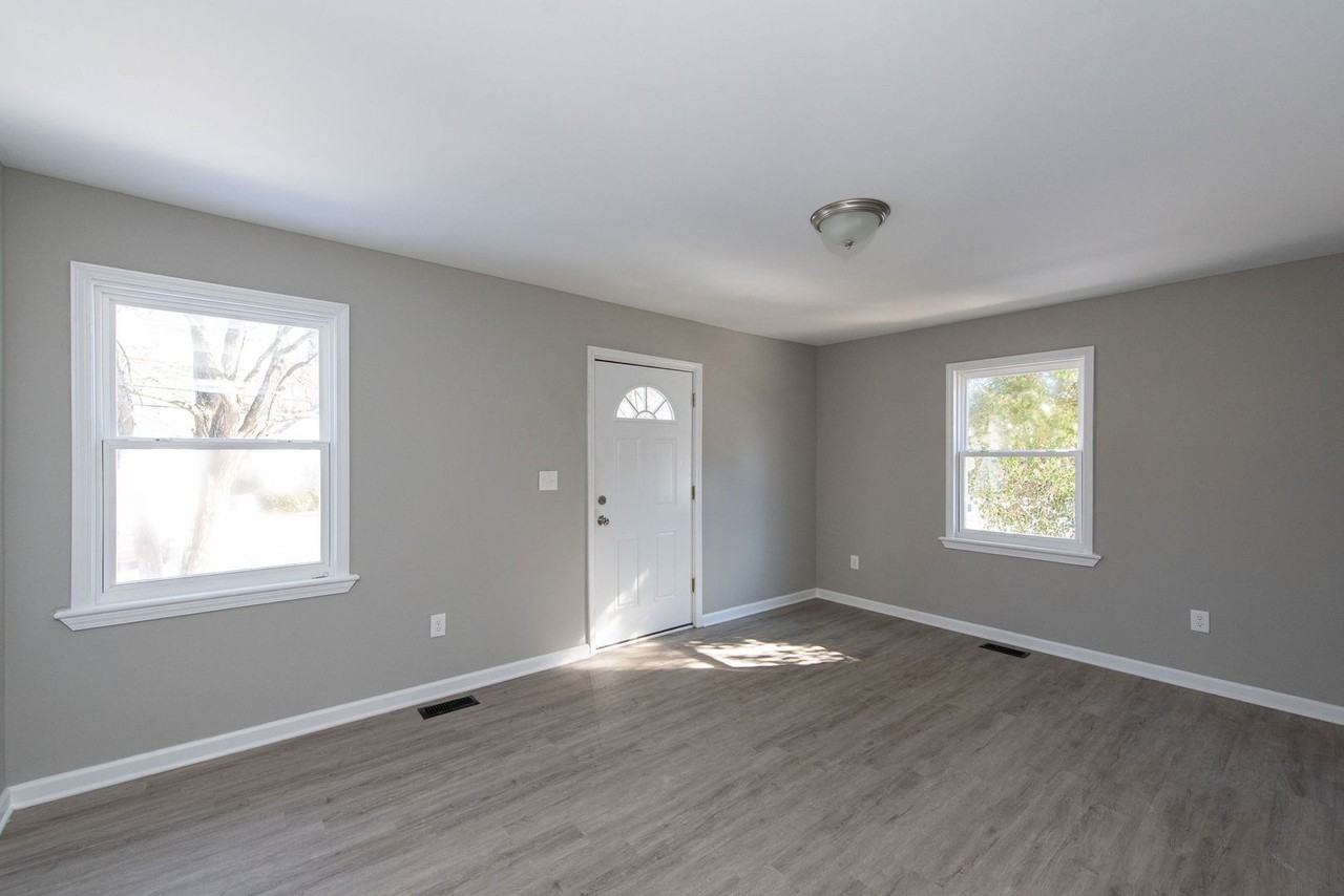 4715 Green Glen Ln - Photo 4 of 33