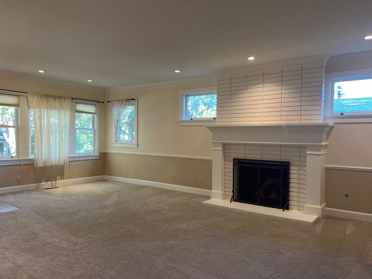 152 C St - Photo 2 of 32