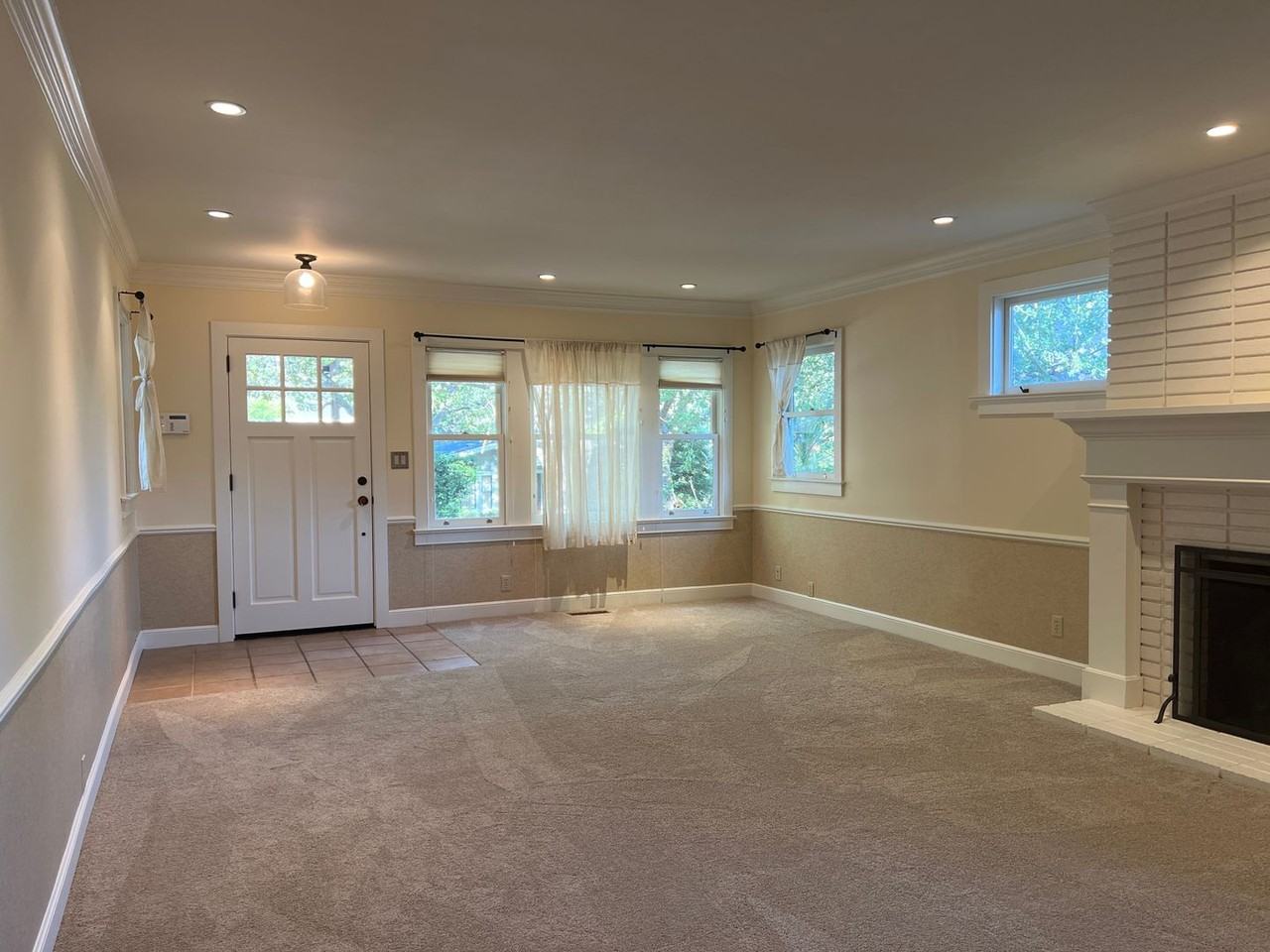 152 C St - Photo 3 of 32