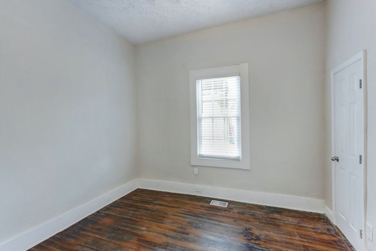 1511 Reynolds St - Photo 4 of 26