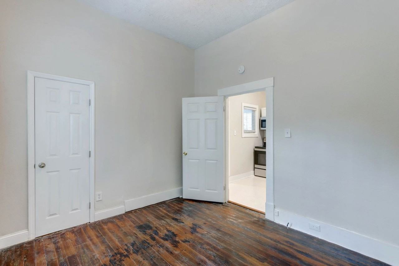 1511 Reynolds St - Photo 6 of 26