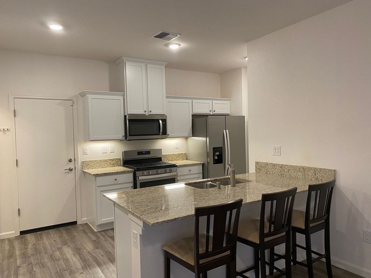 525 Autumn Breeze Cir - Photo 5 of 16