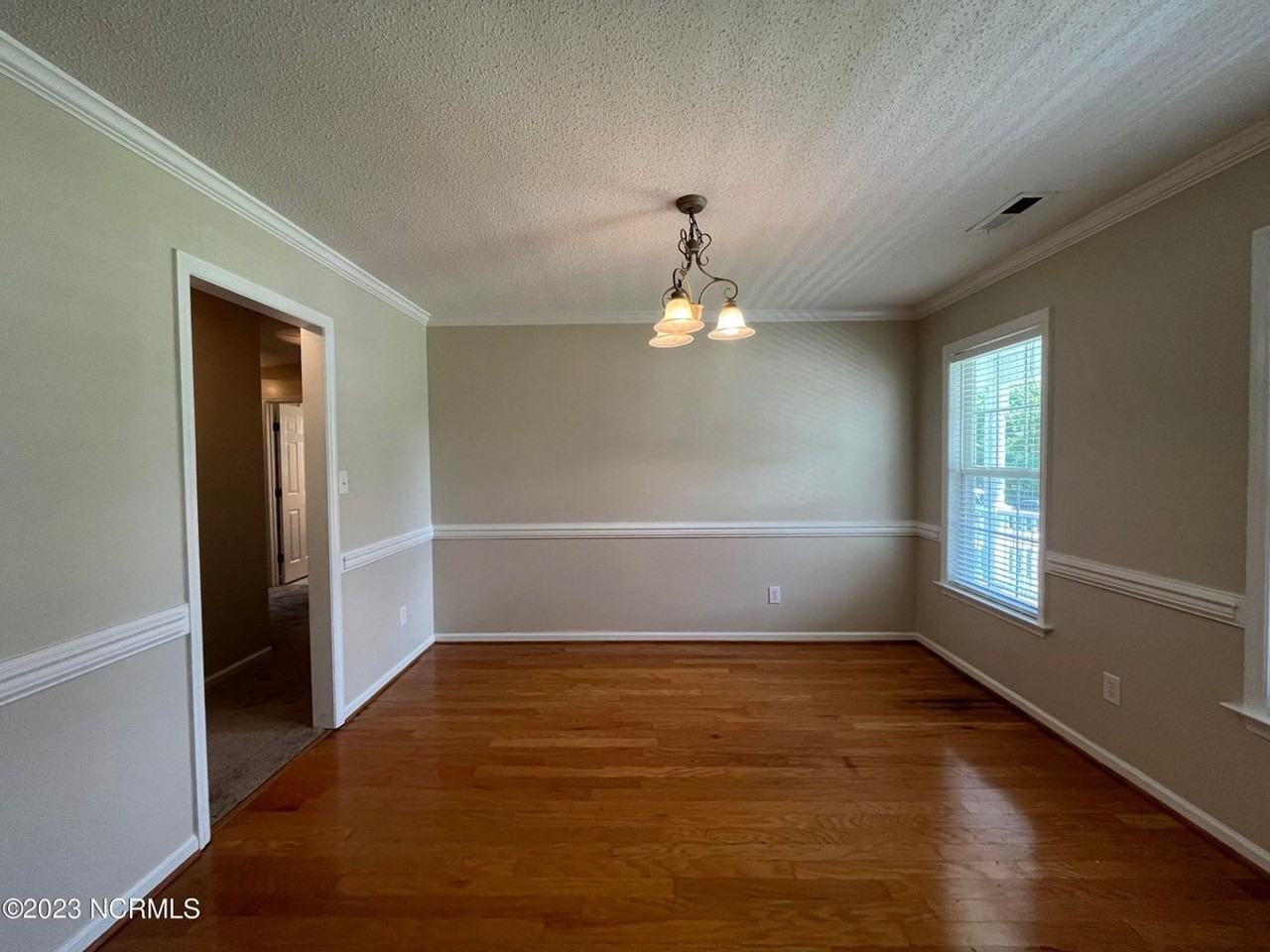 337 Foster Creek Rd - Photo 3 of 25