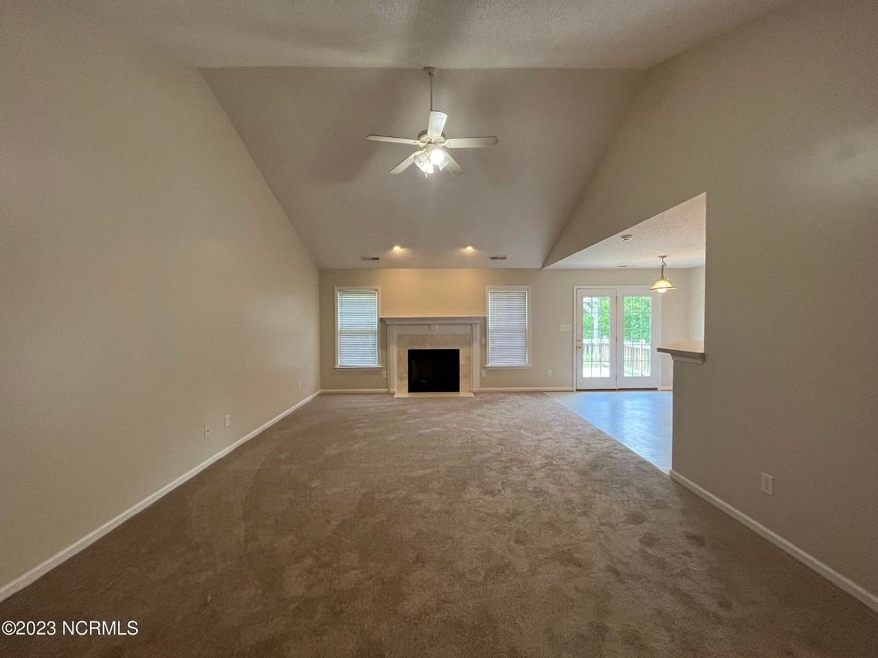 337 Foster Creek Rd - Photo 5 of 25