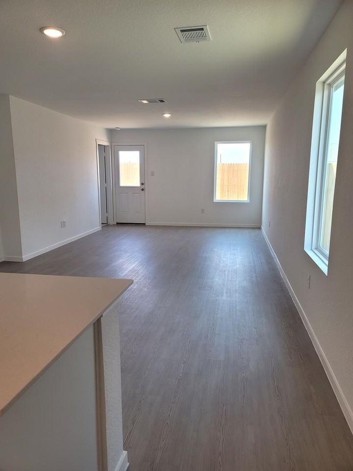 7633 Aston Peak - Photo 3 of 32