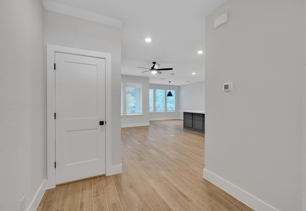 13668 Giovannis Gdn - Photo 5 of 43