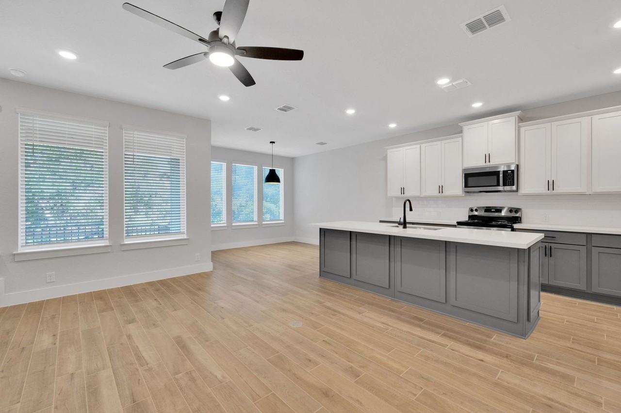 13668 Giovannis Gdn - Photo 6 of 43