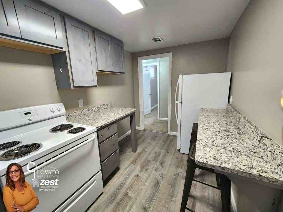 717 South Durbin Street - Photo 6 of 21