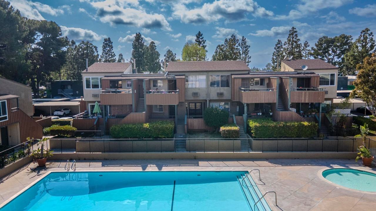 1001 W Stevens Ave #106 - Photo 2 of 31