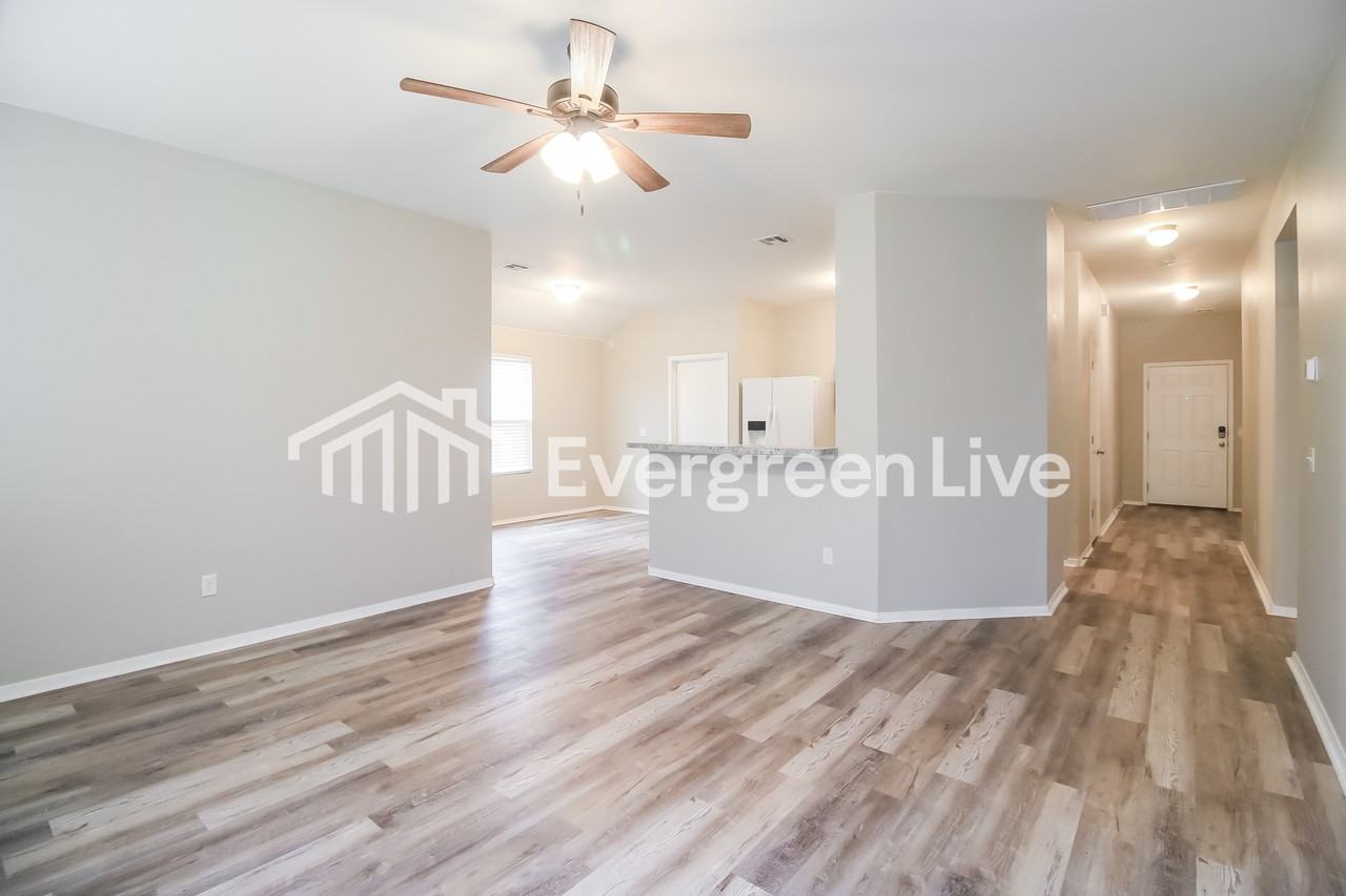 1824 Oxen Ln - Photo 4 of 17